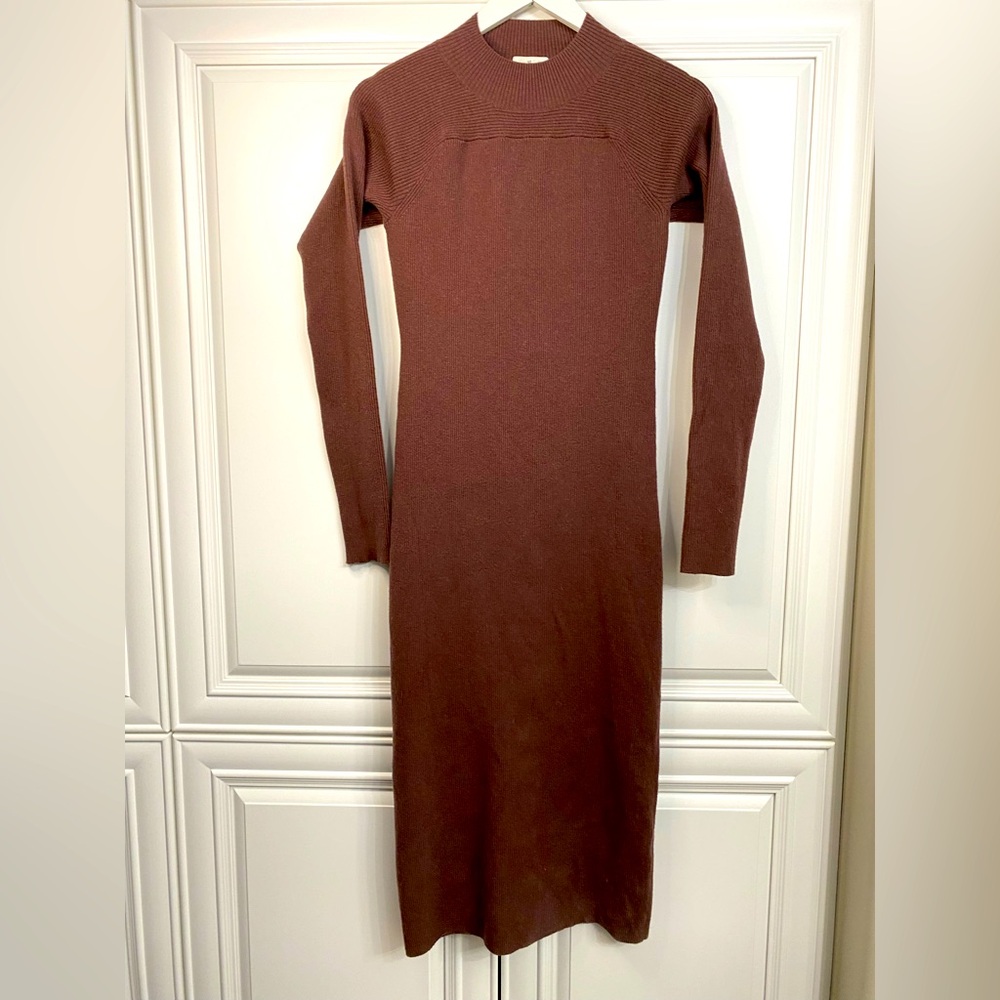 EUC Aritzia Wilfred Sz Large Brown Cove Knit Sweater Dress with Open Back Ribbed
